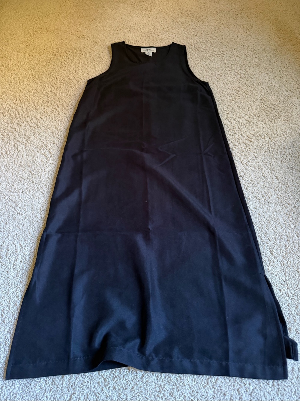Ty Sleeveless Black Maxi Shift Dress